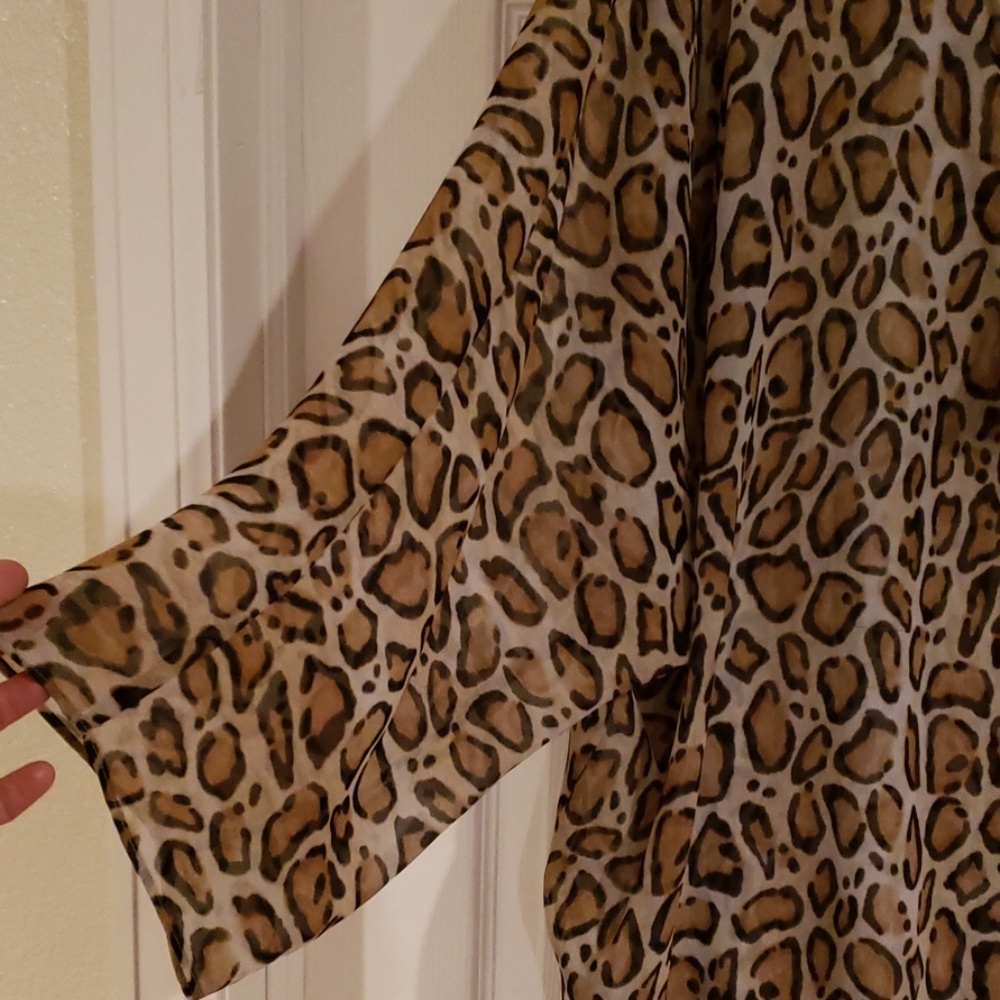 Blouse - Picture 2 of 3